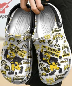 iowa hawkeyes 2024 custom name crocs clogs 3 mcQ7E